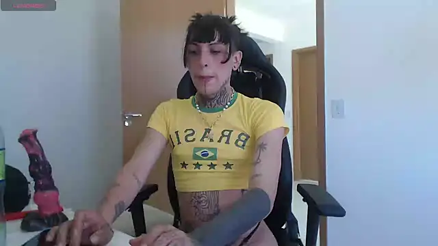 charlotbelucci  online show from October 2, 1:47 pm