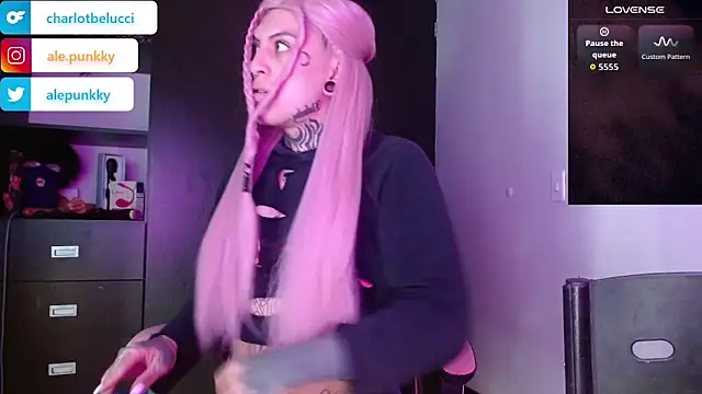 charlotbelucci  online show from December 1, 8:59 am