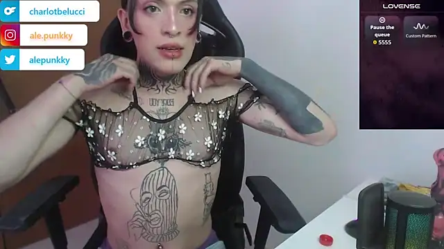 charlotbelucci  online show from October 17, 9:56 am