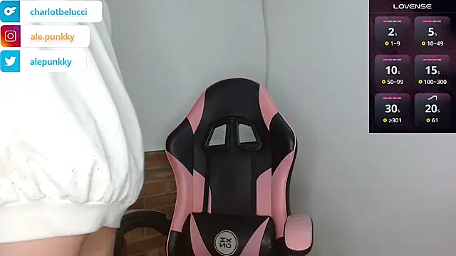 charlotbelucci  online show from November 4, 9:13 am