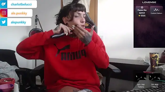 charlotbelucci  online show from October 26, 8:48 am