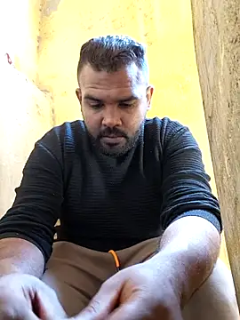 ListedLoin online show from April 5, 7:26 am