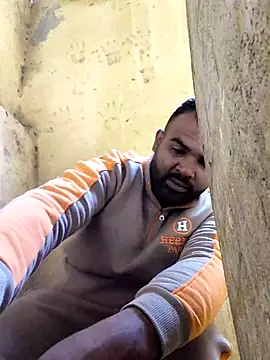 ListedLoin online show from February 18, 8:00 am