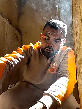 ListedLoin online show from February 21, 11:12 am