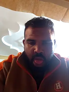 ListedLoin online show from April 11, 12:40 am