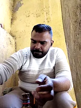 ListedLoin online show from April 4, 7:04 am