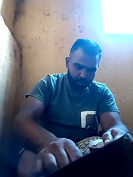 ListedLoin online show from December 2, 1:57 pm