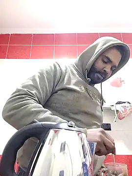 ListedLoin online show from March 21, 7:02 pm