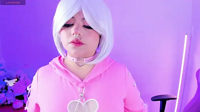 Snapshot of Ahri_Elderwood chatting on January 14, 5:11 am Ahri Elderwood online show from January 14, 5:11 am