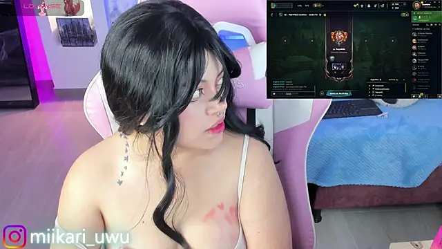 Snapshot of Ahri_Elderwood chatting on February 6, 10:14 am Ahri Elderwood online show from February 6, 10:14 am