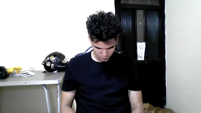 Snapshot of VERGOSAN18CM chatting on November 17, 9:41 pm VERGOSAN18CM online show from November 17, 9:41 pm