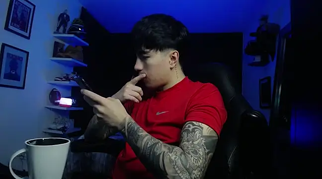 Snapshot of jung_dragon chatting on March 19, 5:30 am jung dragon online show from March 19, 5:30 am