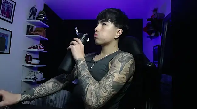 Snapshot of jung_dragon chatting on February 19, 9:06 am jung dragon online show from February 19, 9:06 am