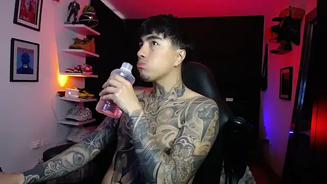 Snapshot of jung_dragon chatting on October 13, 4:30 pm jung dragon online show from October 13, 4:30 pm