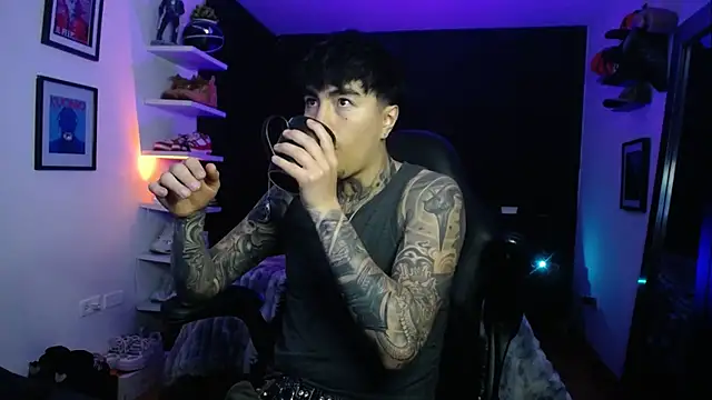 Snapshot of jung_dragon chatting on October 28, 8:02 am jung dragon online show from October 28, 8:02 am