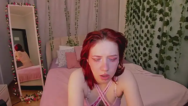 Love is Lola online show from December 16, 12:15 am