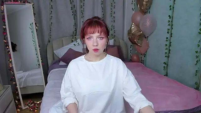 Love is Lola online show from March 13, 1:10 am