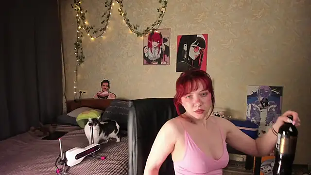 Love is Lola online show from May 21, 4:10 am