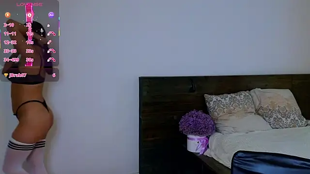 JessicaCartier online show from April 4, 4:41 am