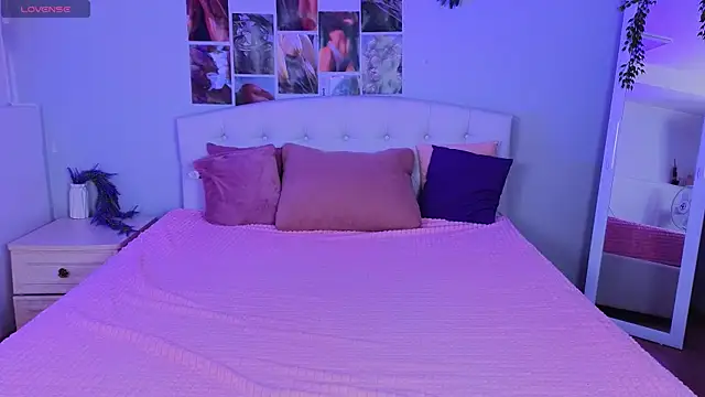 Snapshot of JessicaCartier chatting on March 5, 4:34 am JessicaCartier online show from March 5, 4:34 am
