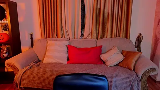 JessicaCartier online show from November 13, 4:27 am