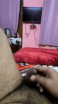 Snapshot of Loveboycurvy chatting on December 26, 7:05 pm Loveboycurvy online show from December 26, 7:05 pm