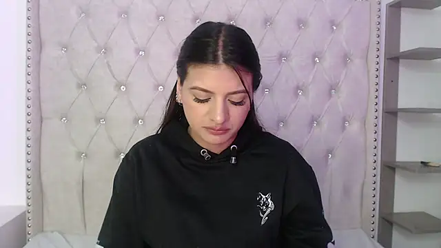 Abril Squirt online show from November 15, 2:37 am