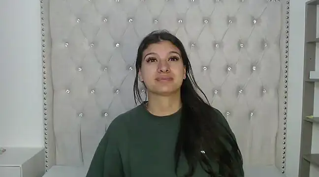 Snapshot of Abril_Squirt chatting on March 9, 2:50 am Abril Squirt online show from March 9, 2:50 am