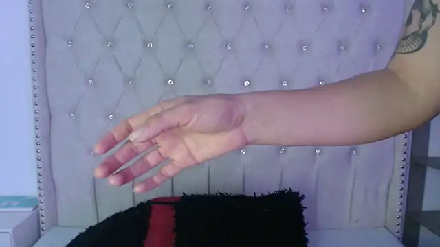 Abril Squirt online show from October 27, 8:32 pm