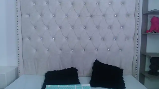 Abril Squirt online show from March 1, 5:57 pm