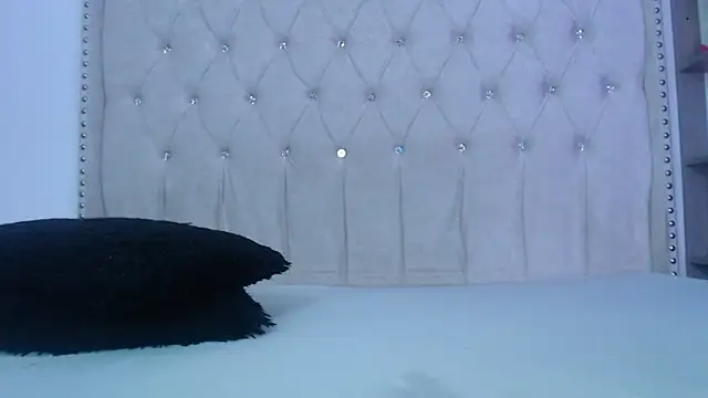 Abril Squirt online show from March 7, 10:43 am