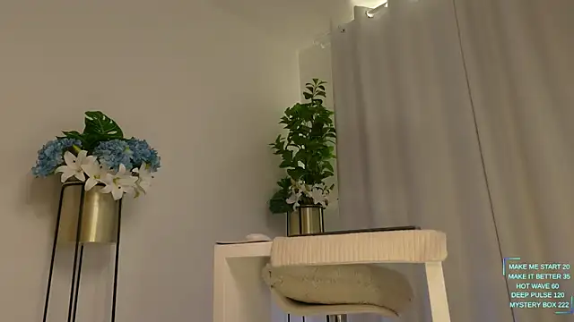 mimmyfit1 online show from May 17, 4:51 pm