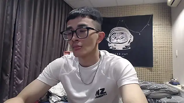 Snapshot of Stevenjt chatting on February 27, 10:15 am Stevenjt online show from February 27, 10:15 am