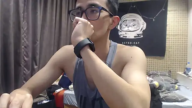 Snapshot of Stevenjt chatting on April 12, 4:21 pm Stevenjt online show from April 12, 4:21 pm