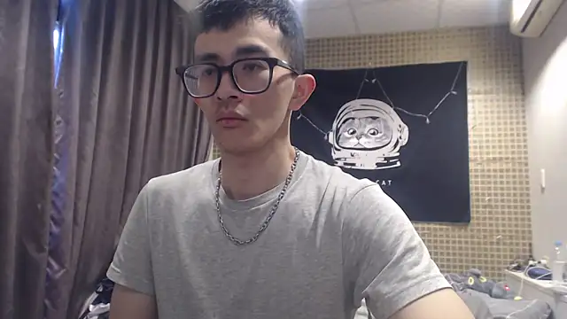 Snapshot of Stevenjt chatting on February 13, 1:38 am Stevenjt online show from February 13, 1:38 am