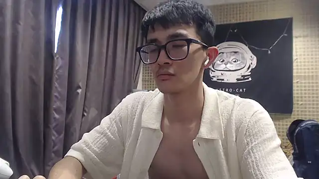 Snapshot of Stevenjt chatting on May 27, 8:54 am Stevenjt online show from May 27, 8:54 am