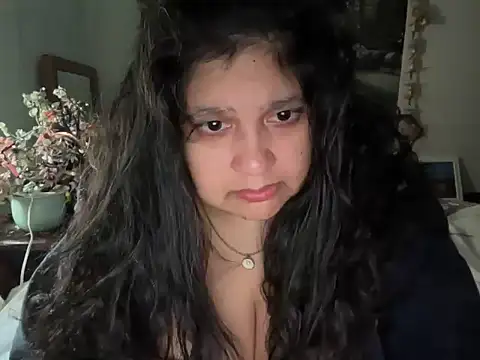 MelanieFawker online show from November 28, 5:46 pm