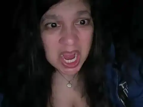 MelanieFawker online show from November 17, 10:08 am