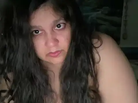 MelanieFawker online show from December 4, 6:51 pm