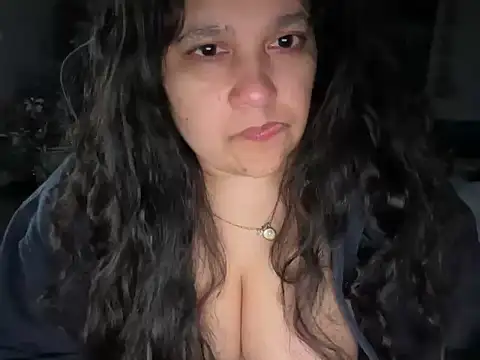 MelanieFawker online show from November 18, 2:20 pm