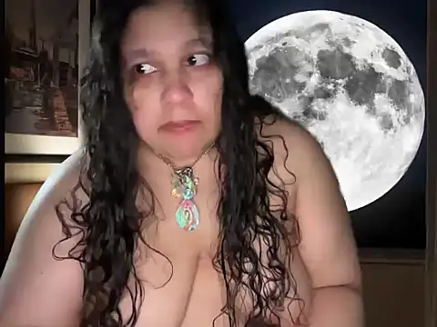 MelanieFawker online show from April 13, 12:25 am