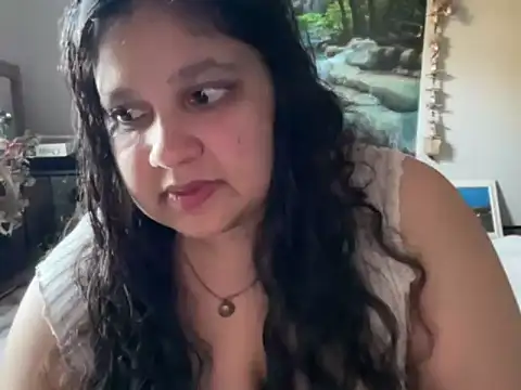 MelanieFawker online show from November 25, 10:43 pm