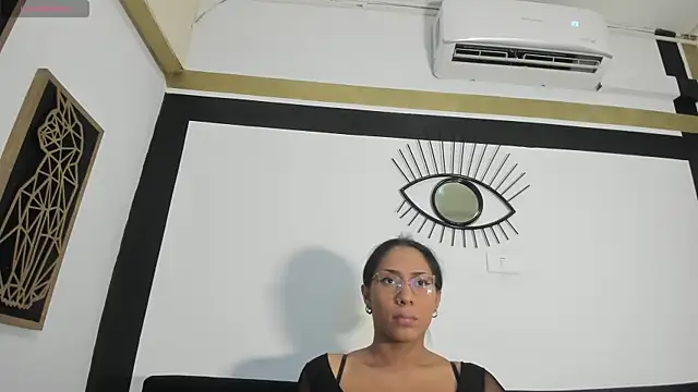 Snapshot of EmilyGomezLS chatting on July 18, 11:30 am EmilyGomezLS online show from July 18, 11:30 am