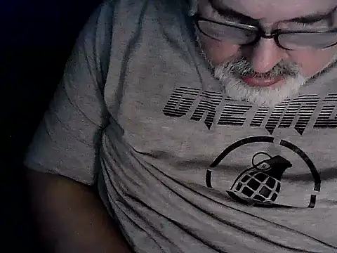 Snapshot of cashot58 chatting on October 9, 6:19 pm cashot58 online show from October 9, 6:19 pm