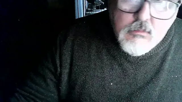 Snapshot of cashot58 chatting on June 11, 10:45 am cashot58 online show from June 11, 10:45 am