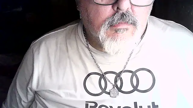 Snapshot of cashot58 chatting on June 26, 1:28 pm cashot58 online show from June 26, 1:28 pm