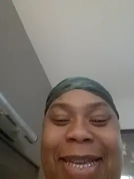 pinkpassionpleaser online show from February 19, 2:12 am