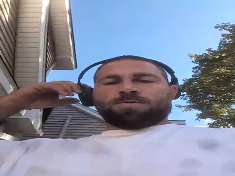jwiththethickone413 online show from October 3, 3:46 pm