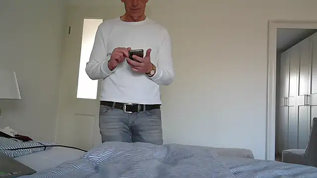 maxmueller321 online show from March 30, 8:27 am