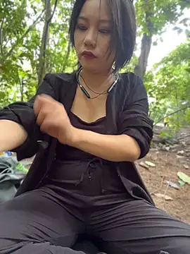 Eliza-E online show from June 2, 1:27 am